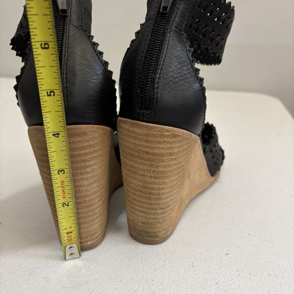 JEFFREY CAMPBELL Sz 7.5 BESANTE CLARA PERFORATED WEDGE SANDAL - Picture 7 of 12